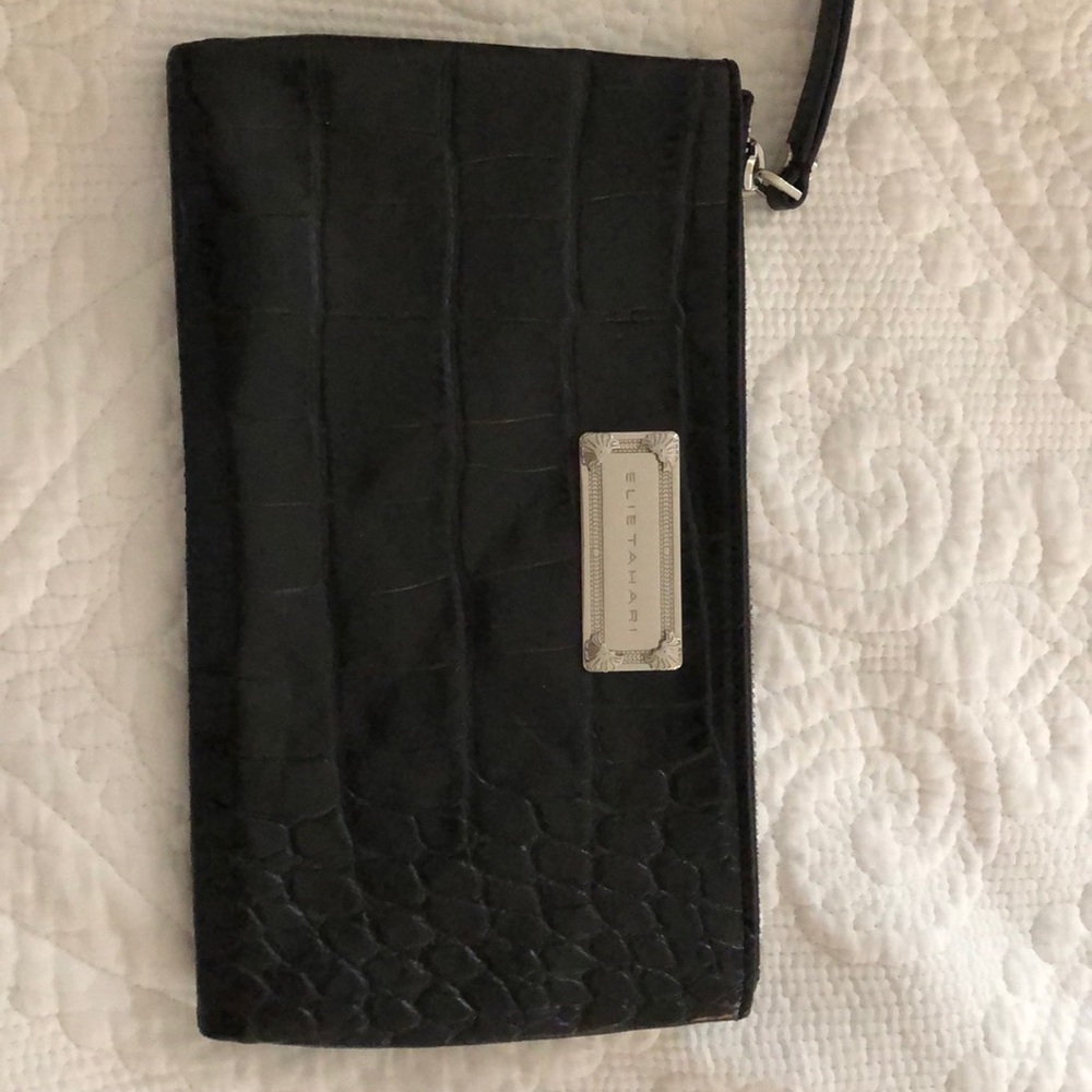 Elie Tahari small black zip clutch